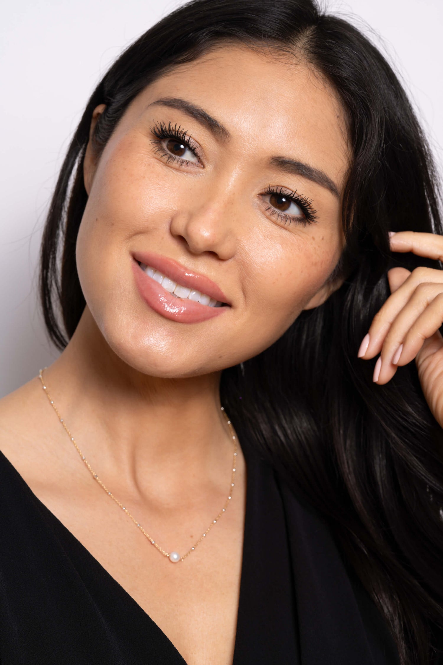 Single Small Pearl on Satelitte Necklace