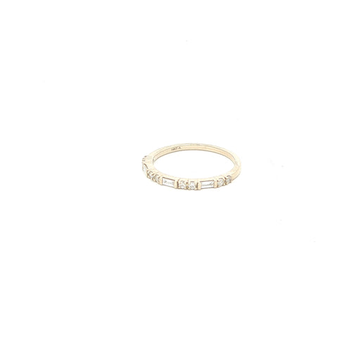 14k Yellow Gold Alternating Baguette and Round Diamond Ring