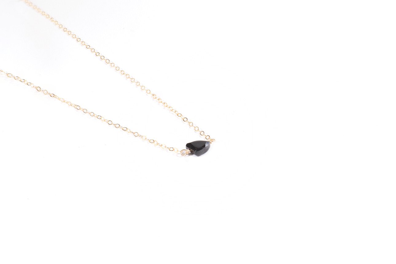 JK Designs Black Spinel Side Arrow Necklace