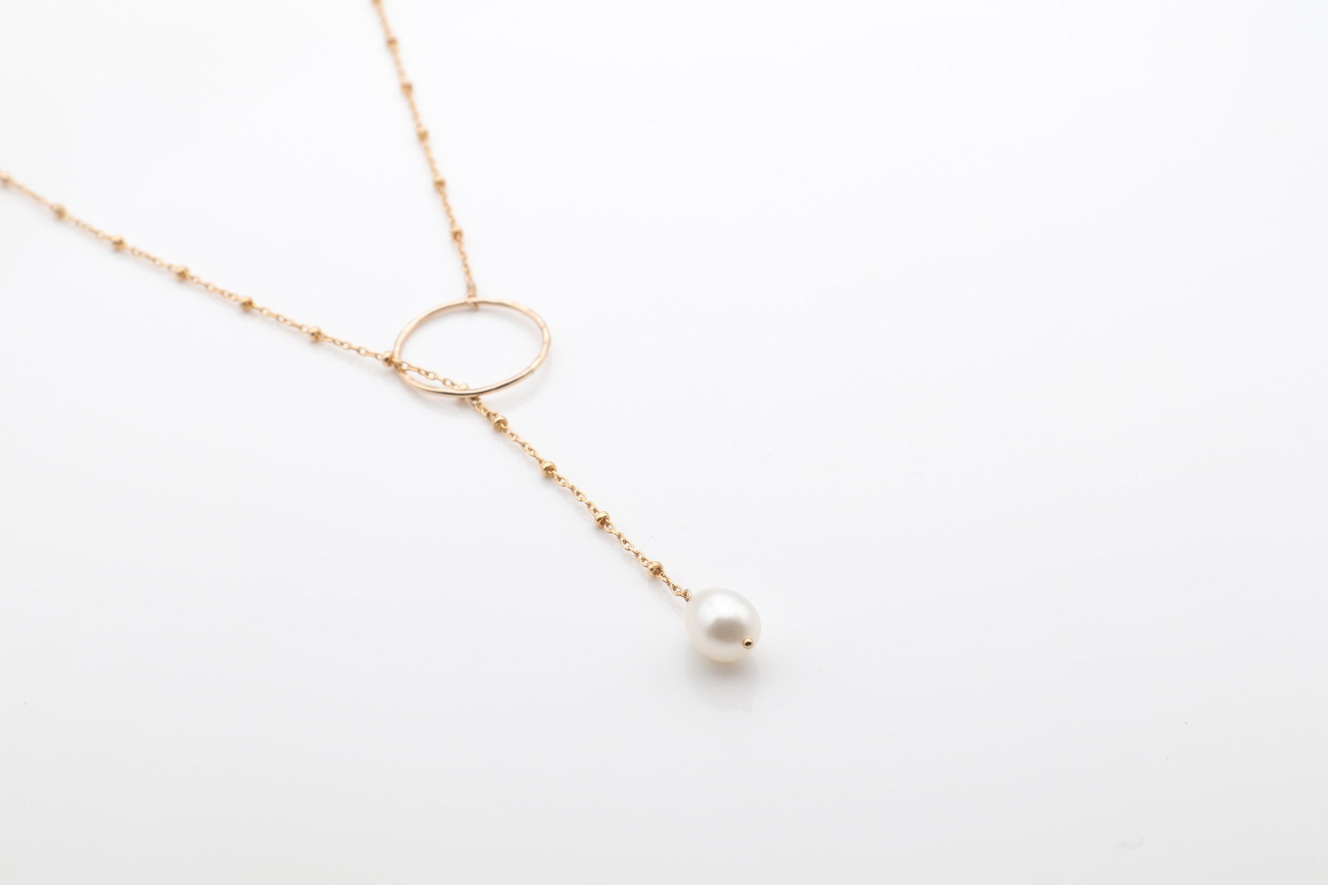 Satellite Pearl Lariat